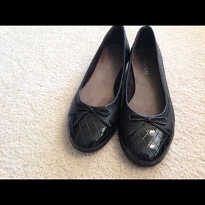 Aerosoles Black Flats