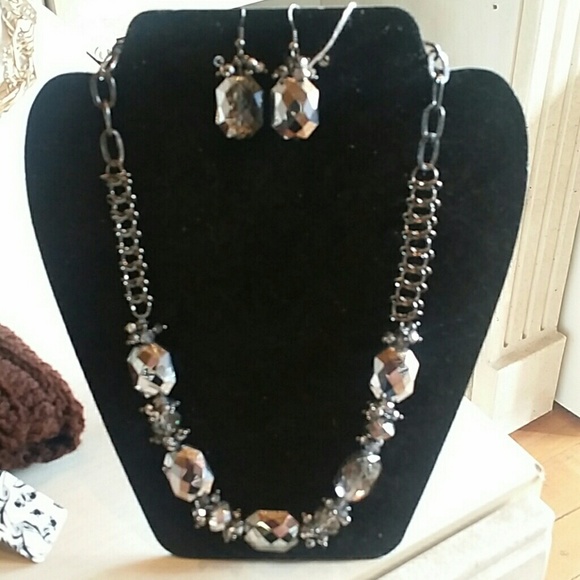 Matching necklace and earing set
