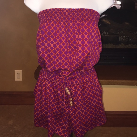 Cute romper!! - Picture 2 of 3