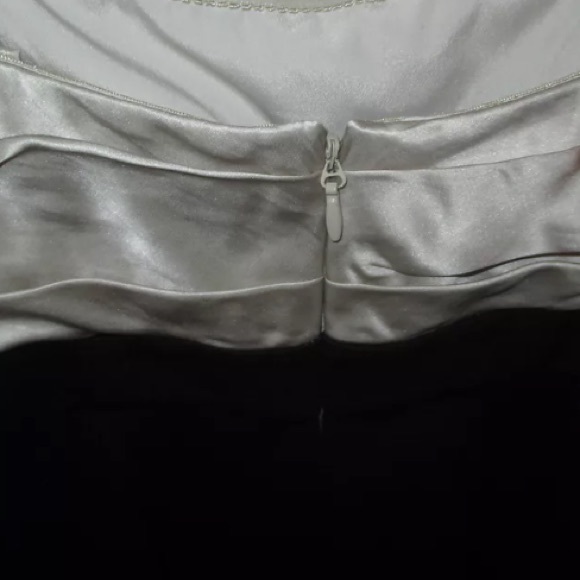 BCBG Max Arzria Strapless Dress Size 0 - Picture 3 of 3