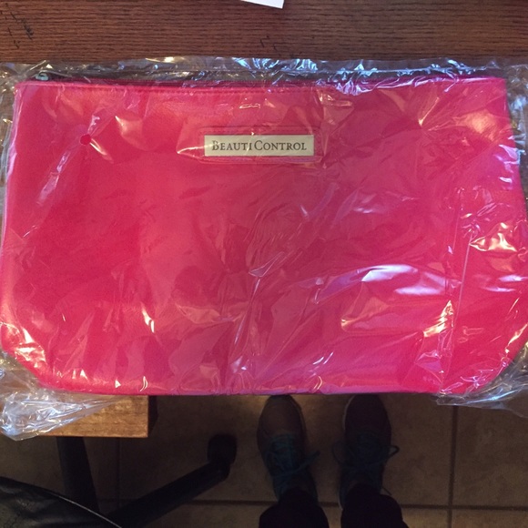 Beauti Control - Picture 3 of 3