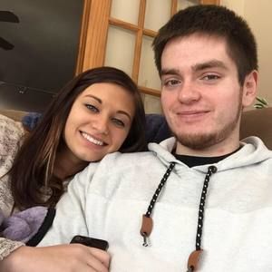 Meet your Posher, Hallie