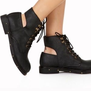 Forever 21 cutout booties