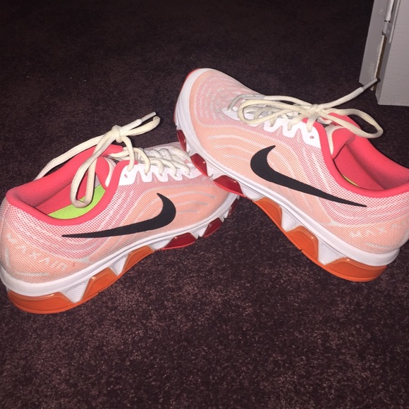 Nike tailwind