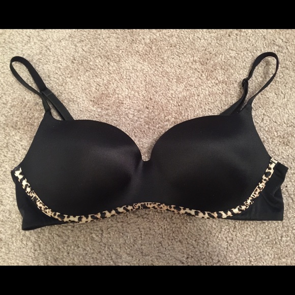 SOLD ❌ NEW VS Very Sexy Knockout Balconet Bra