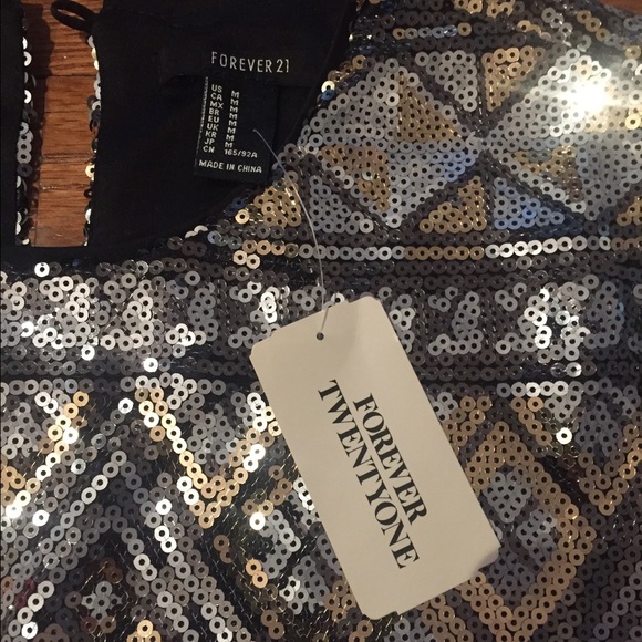 Sequin Top. - Picture 2 of 4