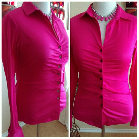 Black by Saks 5th Avenue Tops - ⬇Pink Rouched Saks Top Black by Saks 5th Avenue Tops - ⬇Pink Rouched Saks Top