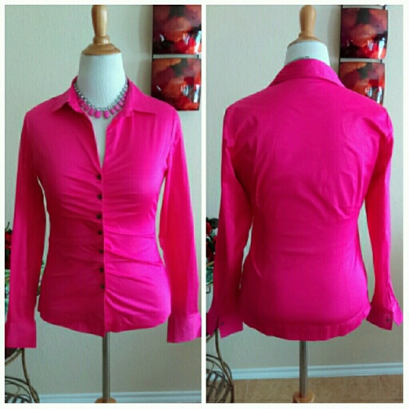 Black by Saks 5th Avenue Tops - ⬇Pink Rouched Saks Top Black by Saks 5th Avenue Tops - ⬇Pink Rouched Saks Top