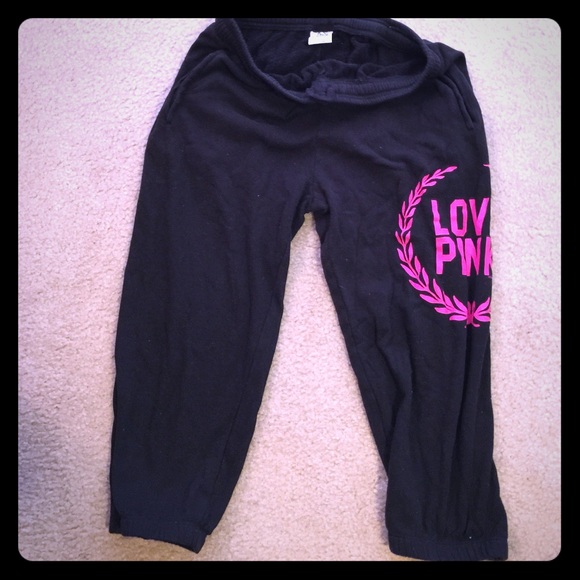 Cropped sweatpants!
