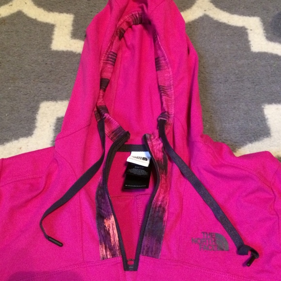 North Face pullover - Picture 3 of 4