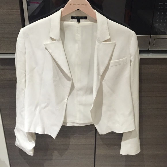 Theory Size 4 White Blazer