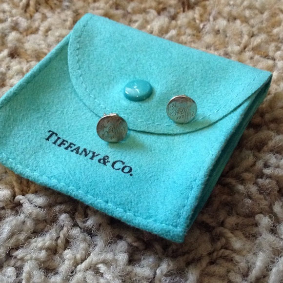 Tiffanys earrings