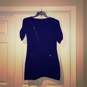 BCBG MAXAZRIA dress w/zipper pockets - size Small
