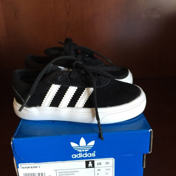 Kids adidas size 6