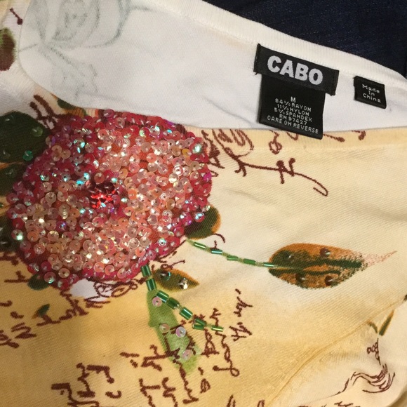 Beautiful French inspired top with sequins - Picture 4 of 4