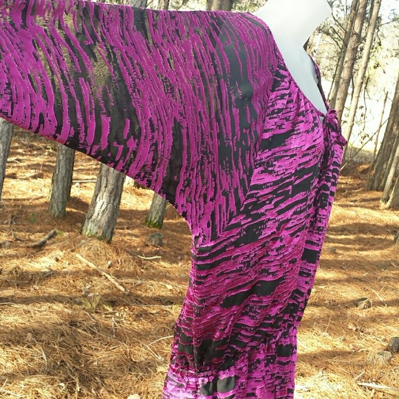 Sold in Leah's Bundle of 9!  Ellen Tracy blouse - Picture 3 of 4