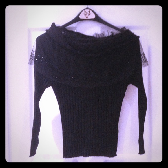 Black ribbed sweater for classy occasions