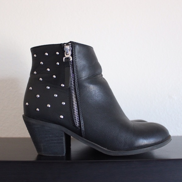 BAKERS studded booties