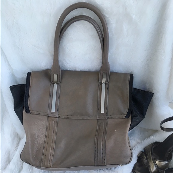 🎉 SOLD 🎉 Leather Enzo Tote Walter Baker - Picture 2 of 4