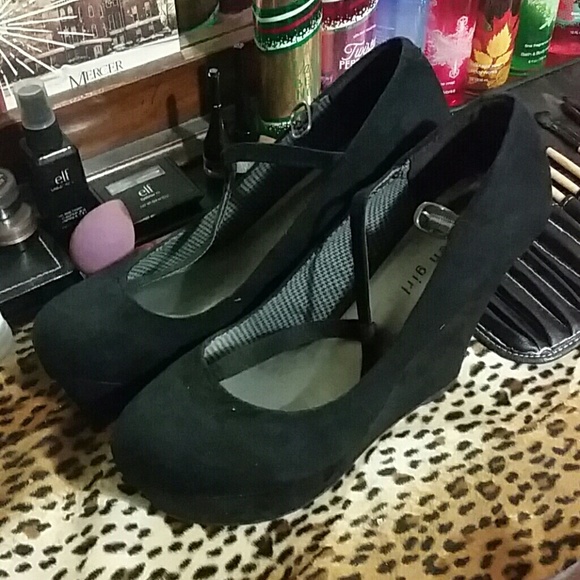 Black Madden Girl Wedges