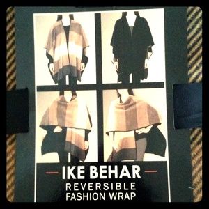 NWT reversible fashionable wrap