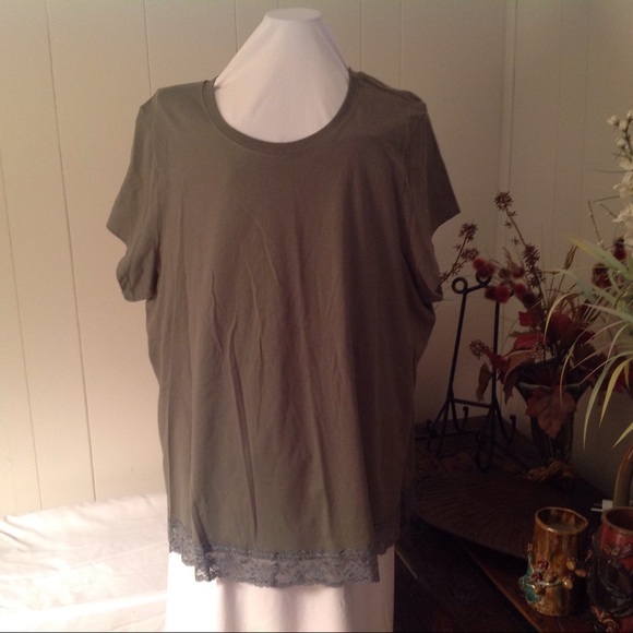 Short sleeve tee