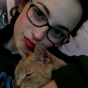 Meet your Posher, Cami