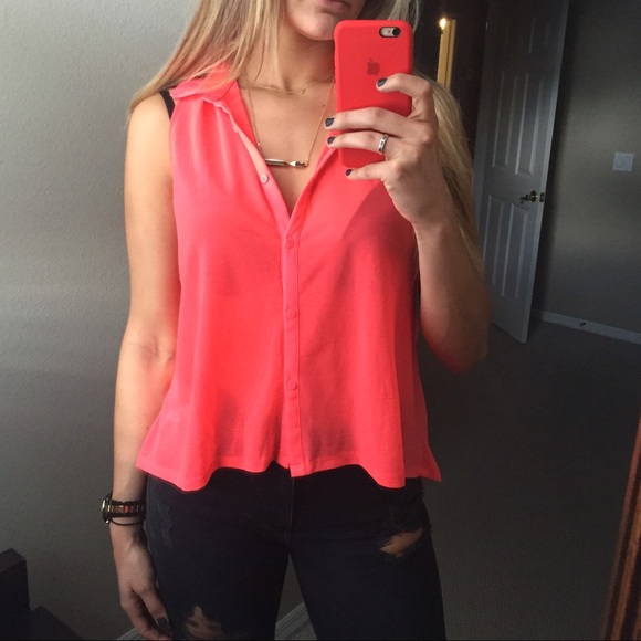Sheer hot pink tank with collar - Picture 3 of 4