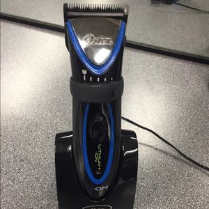 Professional men's hair cutting clippers