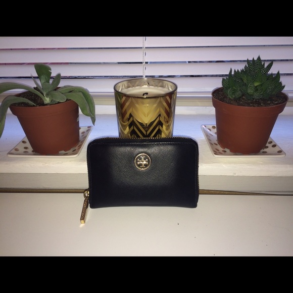 Tory Burch wallet