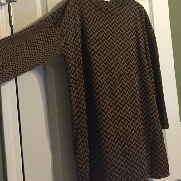 Long sleeve dress - Picture 3 of 3