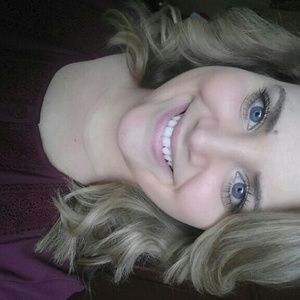 Meet your Posher, Brooke