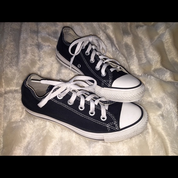 Black converse