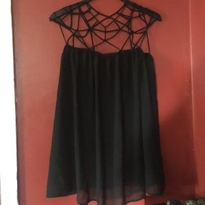 Black webbed-sleeve dress/tunic