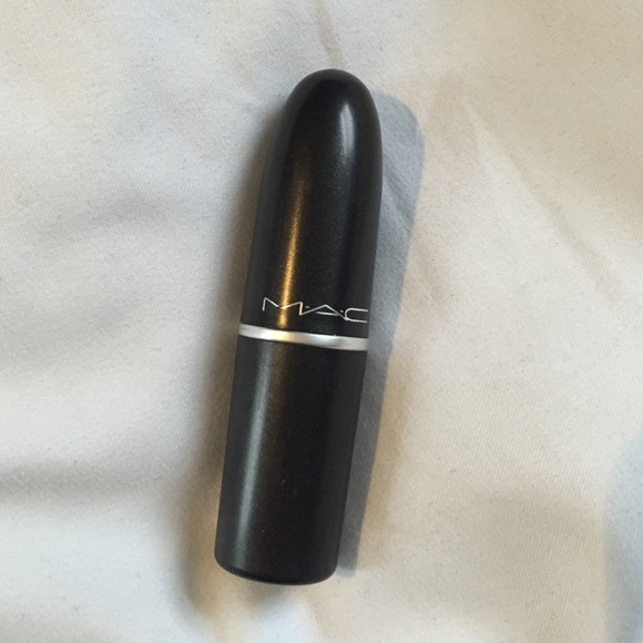 MAC Cyber Lipstick