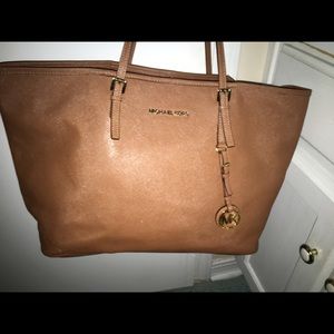 Authentic Michael Kors jet set tote.