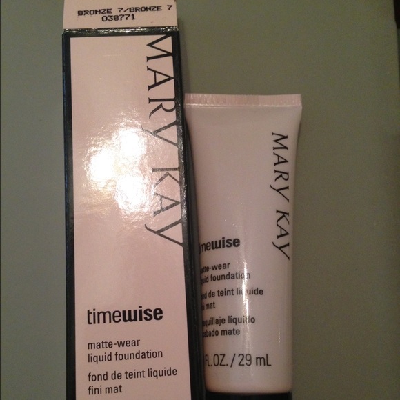 MaryKay Timewise Foundation Bronze 7