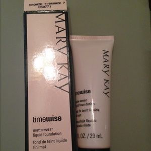 MaryKay Timewise Foundation Bronze 7