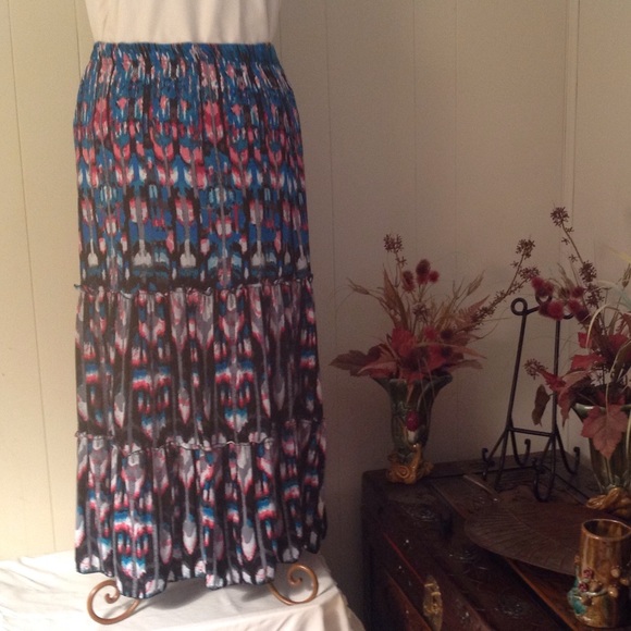Skirt, multi-color.