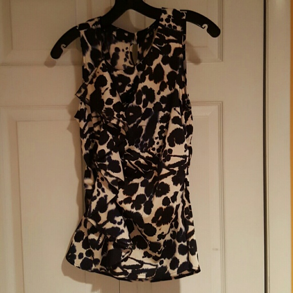 Ann Taylor Sleeveless summer top