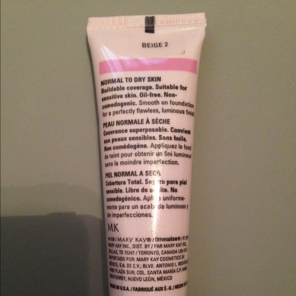NWOT MaryKayTimewise Foundation Beige 2