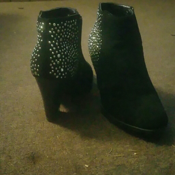 Booties - Picture 4 of 4