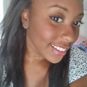 Meet your Posher, Desiree