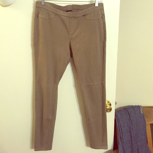 Hue leggings/ jeggings!