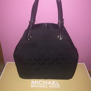 Micheal kors handbag!