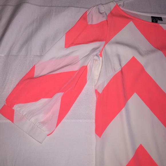 Windsor neon pink and off-white/cream dress - Picture 2 of 4