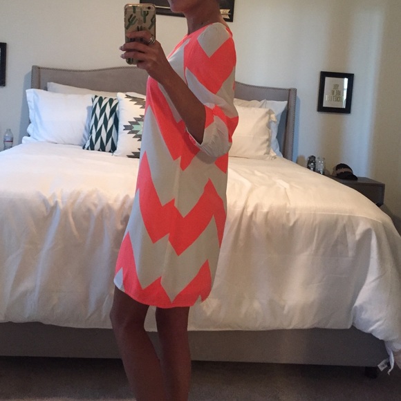 Windsor neon pink and off-white/cream dress - Picture 3 of 4