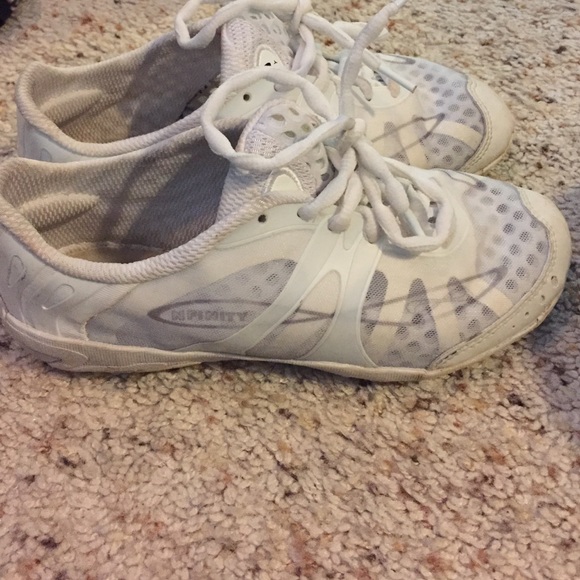 Nfinity cheer shoes