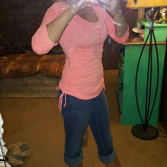 Coral tshirt - Picture 2 of 4