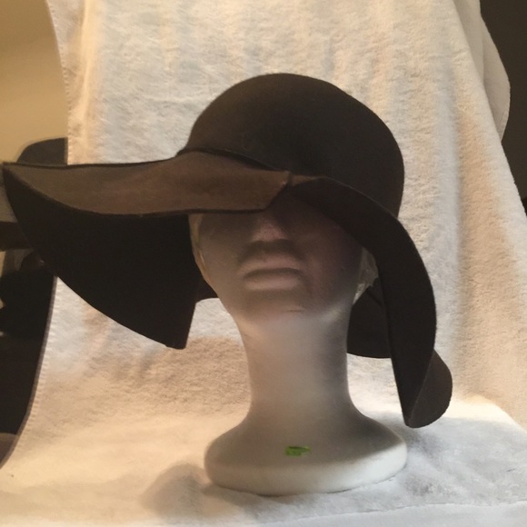 Floppy hat💕 - Picture 2 of 4